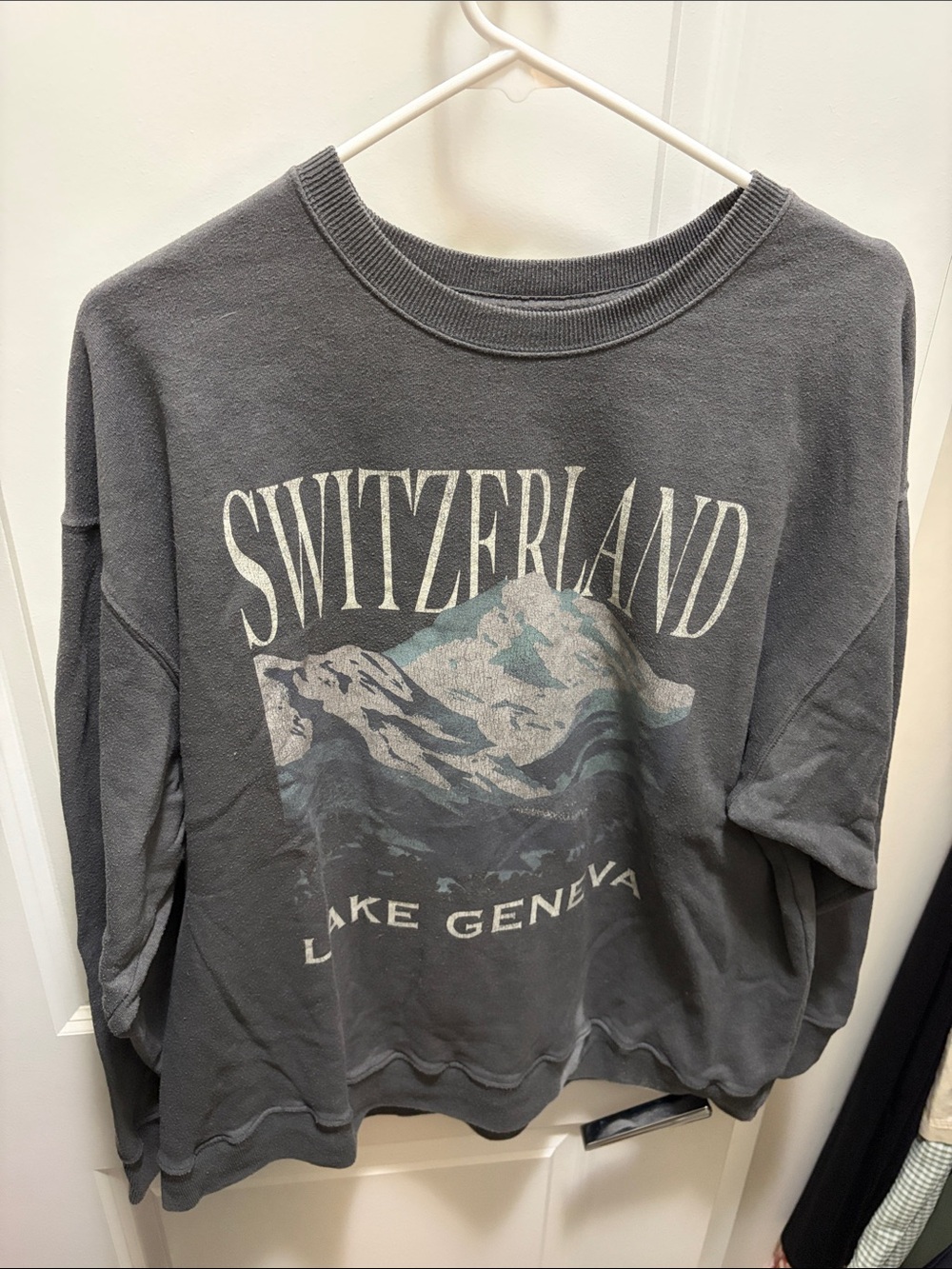 Hollister Graphic Crewneck